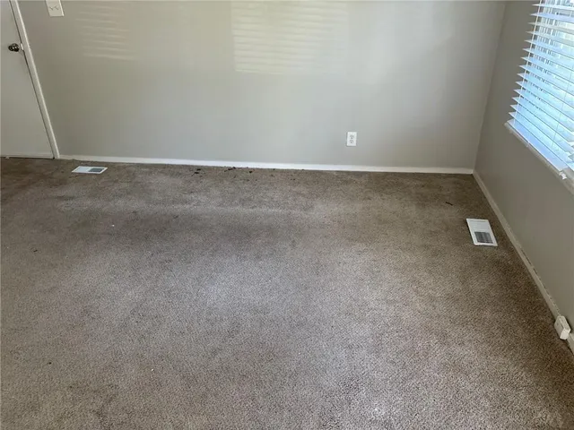 $132,000 | 6310 East 153 Street, Grandview, MO 64030