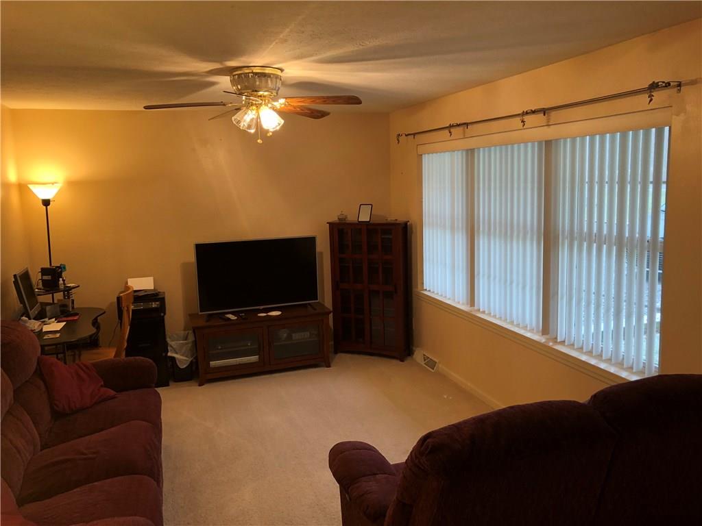 858 Cheriwood Road Pulaski, PA 16143 - Photo 8 of 19 Gallery Image 8