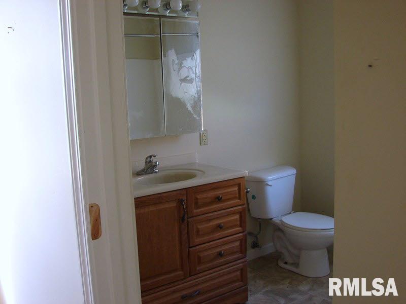 22225 Corinth Road Thompsonville, IL 62890 - Photo 5 of 7