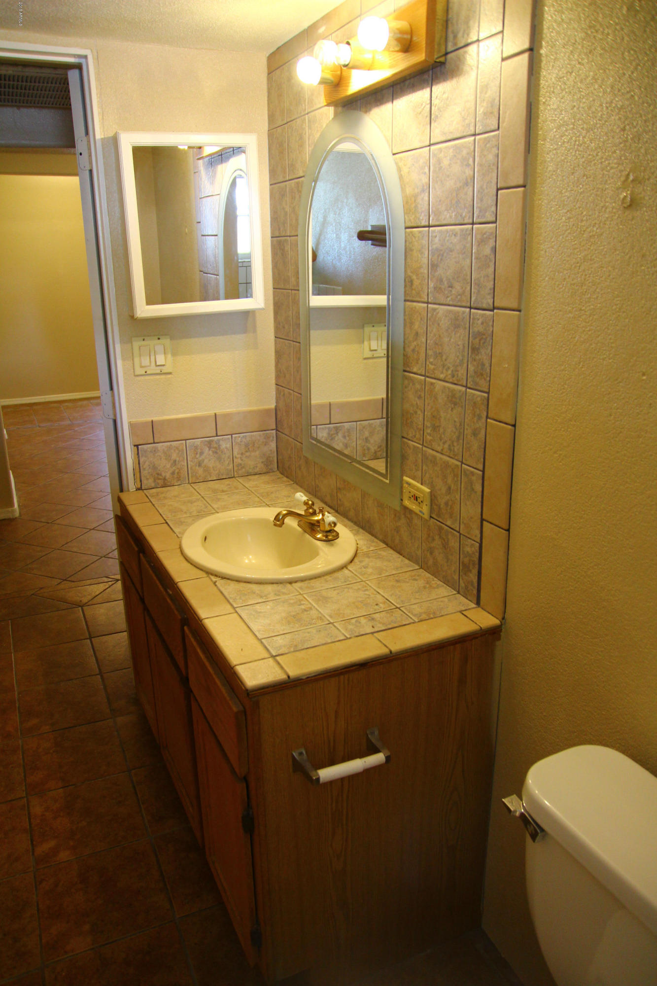 1940 East Monte Vista Road Phoenix, AZ 85006 - Photo 7 of 26 Gallery Image 7