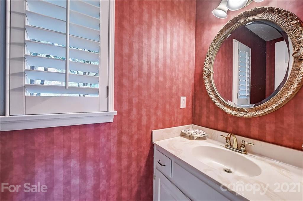 19513 Natalie Road Cornelius, NC 28031 - Photo 32 of 47 Gallery Image 32