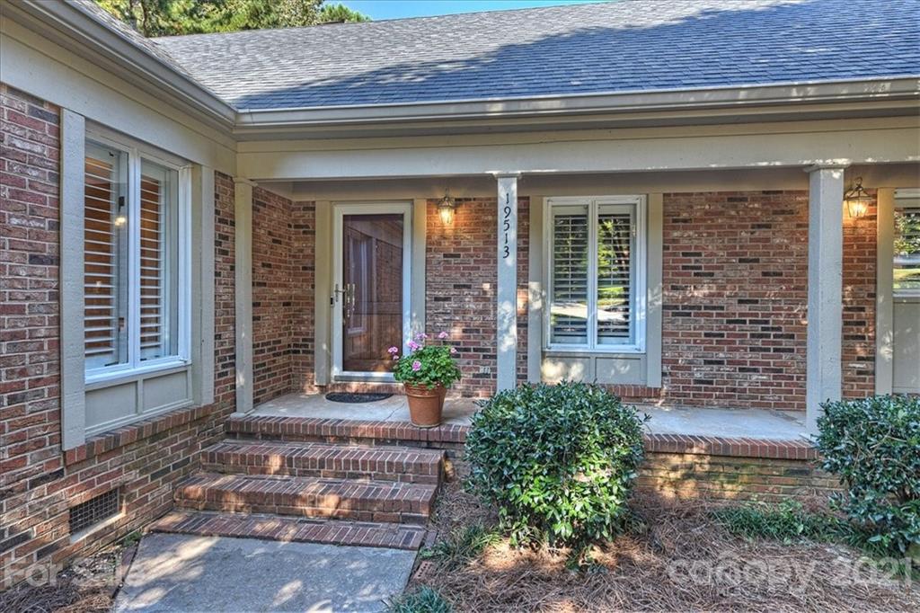 19513 Natalie Road Cornelius, NC 28031 - Photo 6 of 47 Gallery Image 6