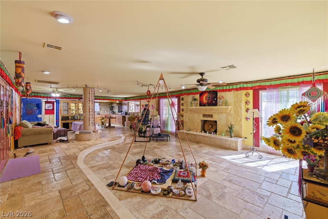 3040 Westwind Road Las Vegas, NV 89146 - Photo 7 of 44