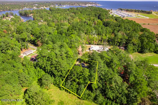 $425,000 | 7103 Brigantine Boulevard, Oriental, NC 28571