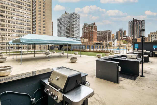 $215,000 | 655 West Irving Park Road, Unit 4808, Chicago, IL 60613