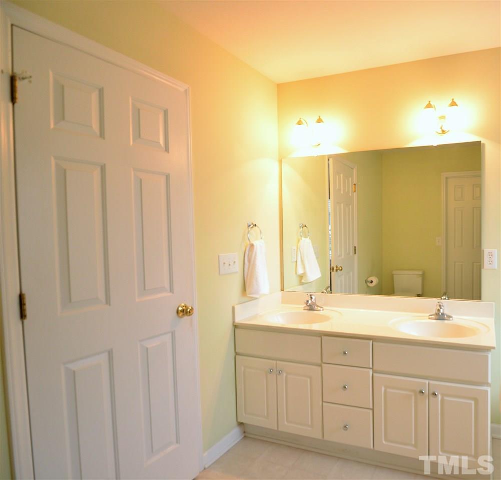 1328 Smith Road Smithfield, NC 27577 - Photo 15 of 30 Gallery Image 15