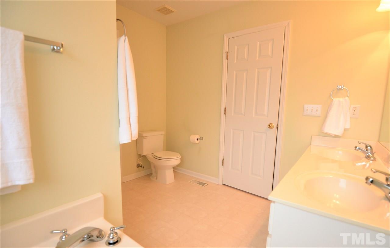 1328 Smith Road Smithfield, NC 27577 - Photo 17 of 30 Gallery Image 17
