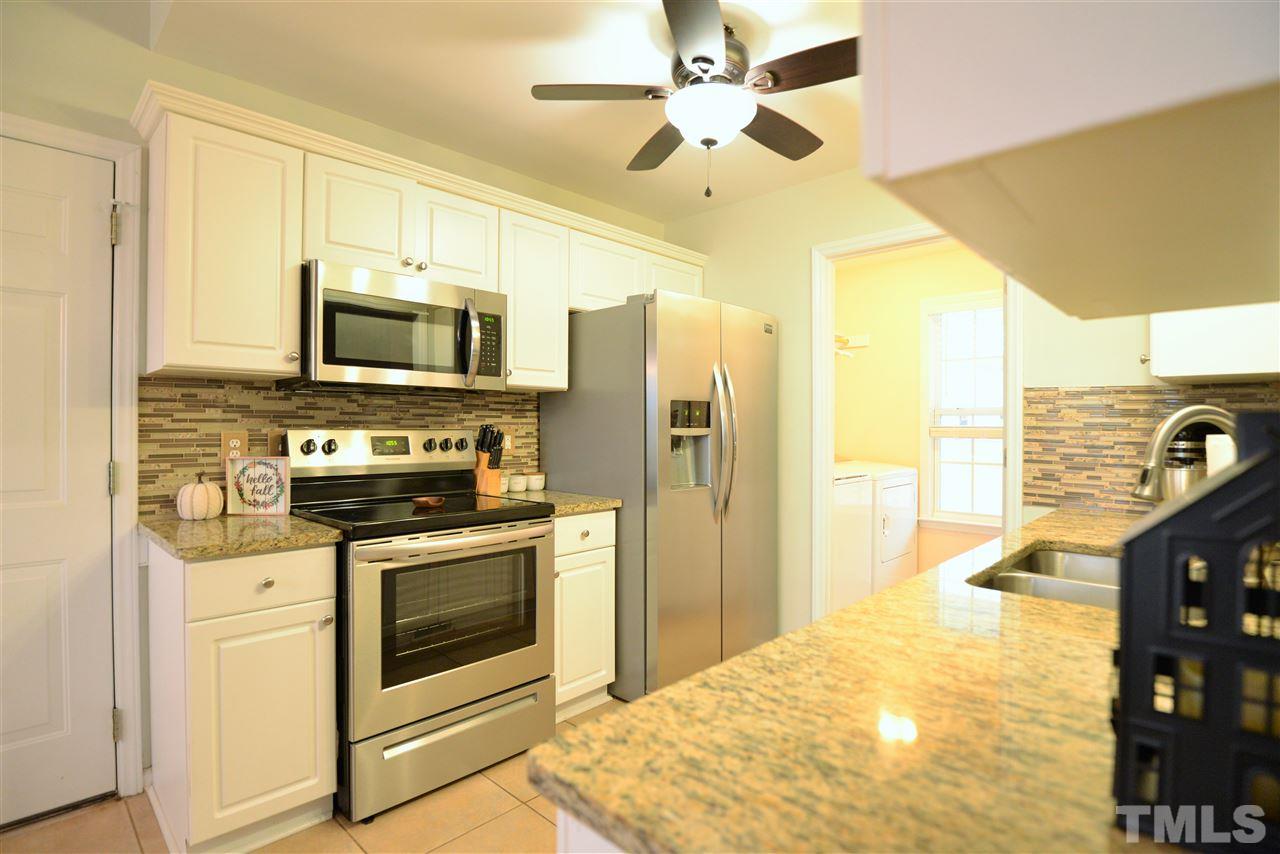 1328 Smith Road Smithfield, NC 27577 - Photo 9 of 30 Gallery Image 9