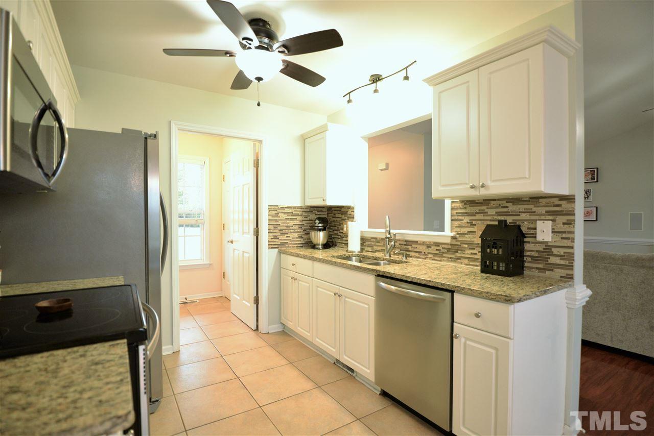 1328 Smith Road Smithfield, NC 27577 - Photo 10 of 30 Gallery Image 10