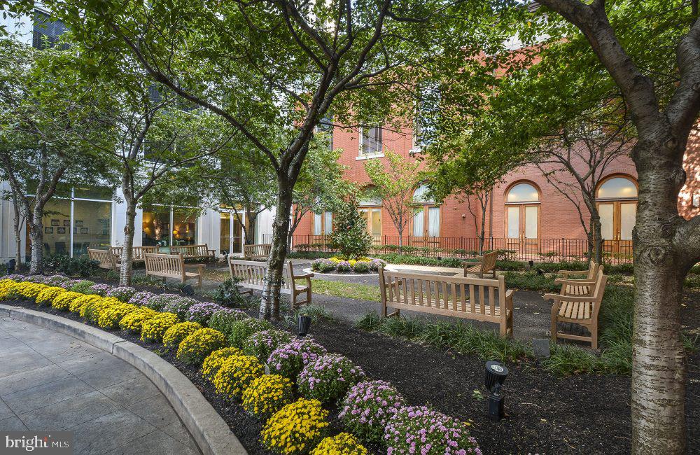 200 West Washington Square, Unit 2B/2BA Philadelphia, PA 19106 - Photo 4 of 33