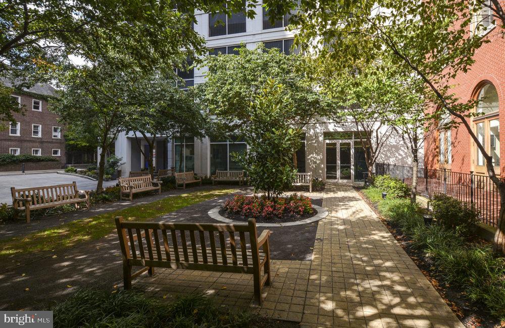 200 West Washington Square, Unit 2B/2BA Philadelphia, PA 19106 - Photo 6 of 33