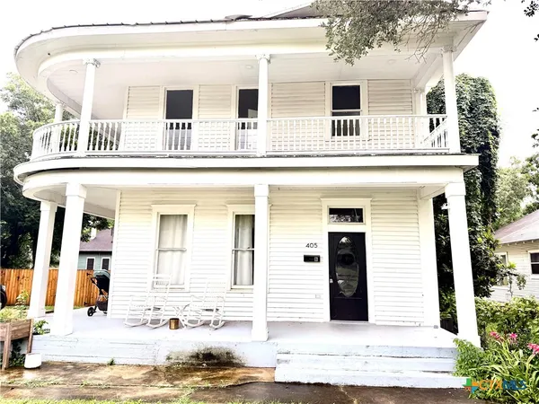 $1,150 | 405 East Commercial Street, Unit 2, Victoria, TX 77901