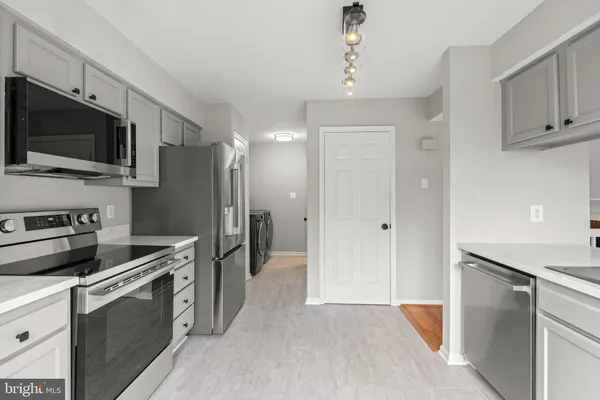 $958,000 | 8405 Hollis Lane, Vienna, VA 22182