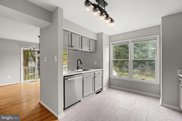 $958,000 | 8405 Hollis Lane, Vienna, VA 22182