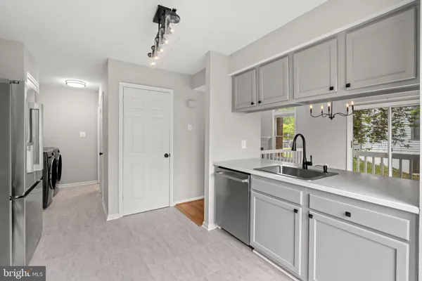 $958,000 | 8405 Hollis Lane, Vienna, VA 22182