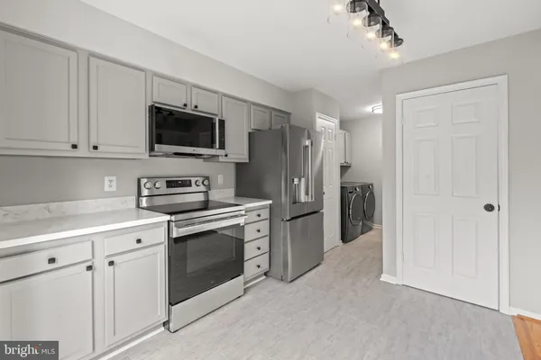 $958,000 | 8405 Hollis Lane, Vienna, VA 22182