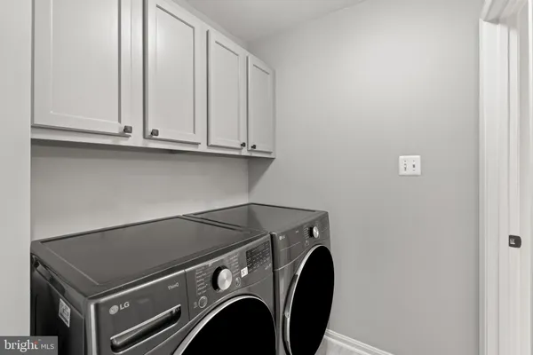 $958,000 | 8405 Hollis Lane, Vienna, VA 22182