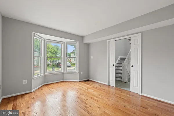 $958,000 | 8405 Hollis Lane, Vienna, VA 22182
