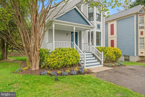 $958,000 | 8405 Hollis Lane, Vienna, VA 22182