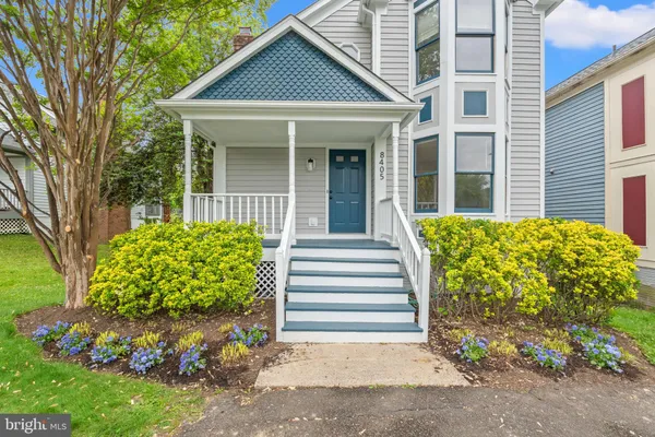 $958,000 | 8405 Hollis Lane, Vienna, VA 22182