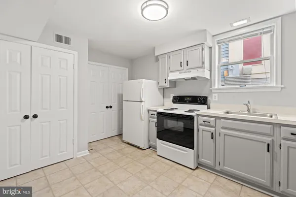 $958,000 | 8405 Hollis Lane, Vienna, VA 22182
