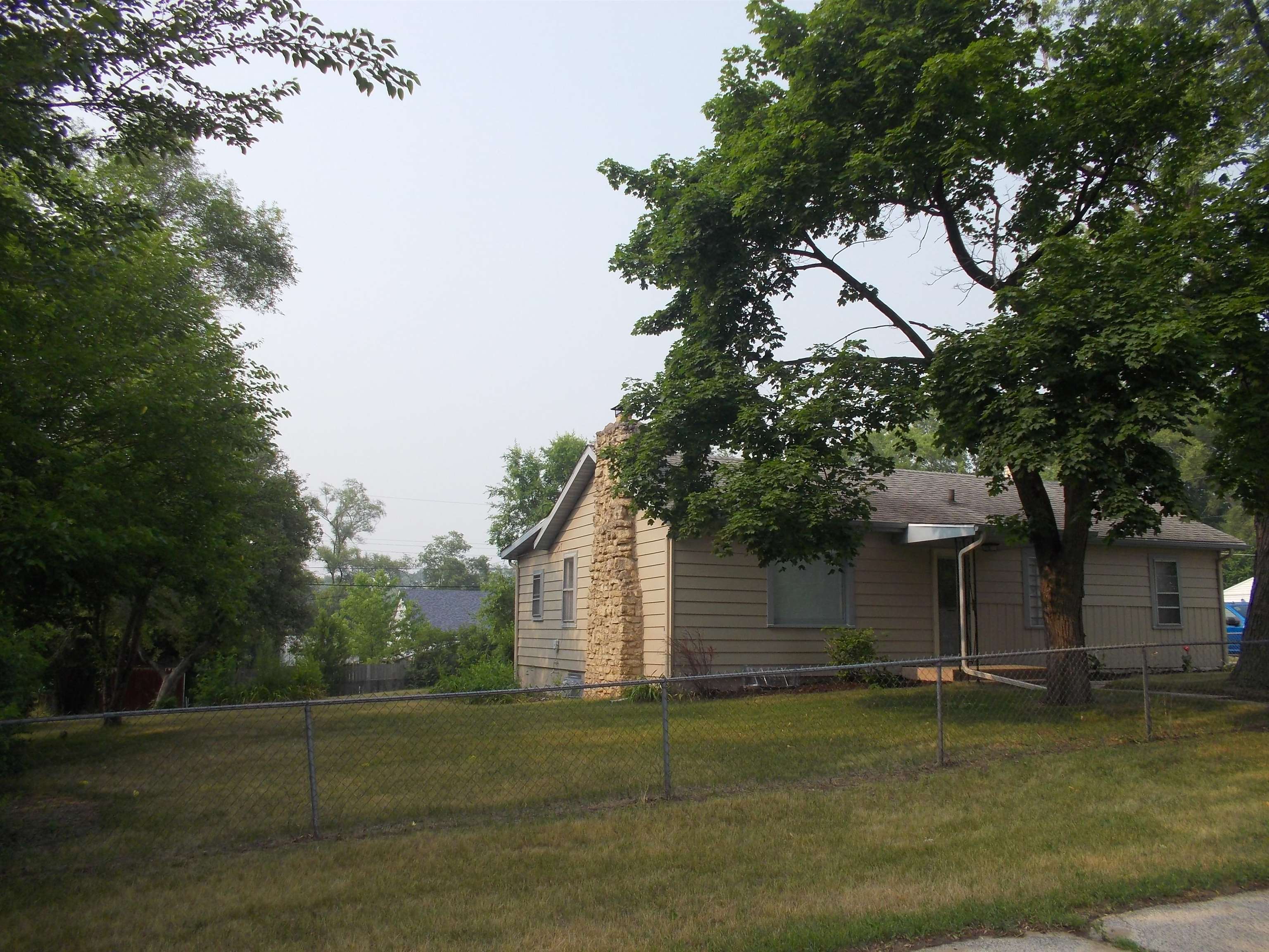 724 Taft Road Rockford, IL 61109 - Photo 2 of 19 a view of a house with a yard