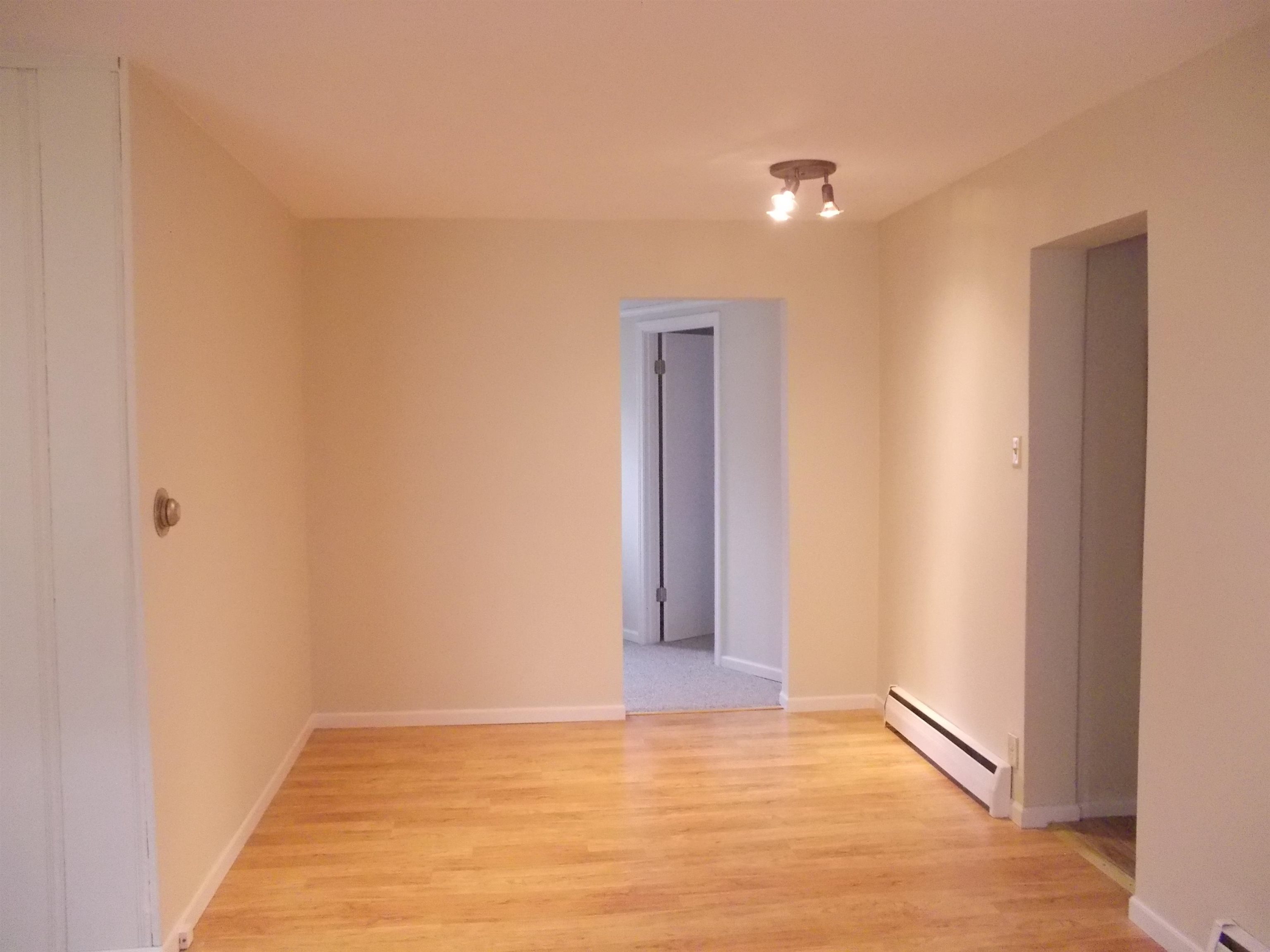 724 Taft Road Rockford, IL 61109 - Photo 10 of 19 a view of an empty room