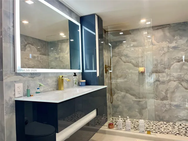 $5,000 | 9499 Collins Avenue, Unit 506, Surfside, FL 33154