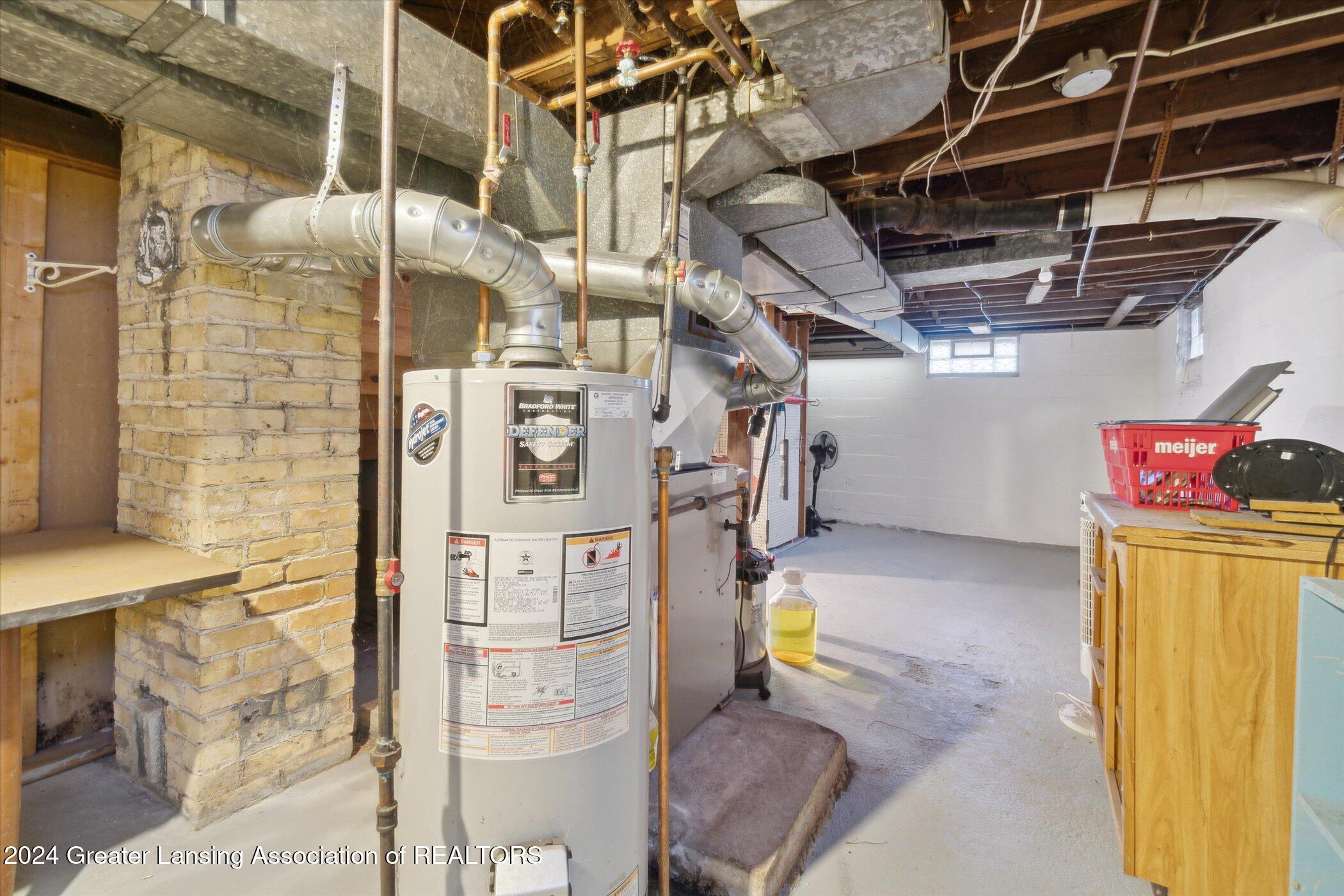 601 Ridgewood Avenue Lansing, MI 48910 - Photo 29 of 35 47-601-Ridgewood-Ave-Lansing-MI-48910-Wi