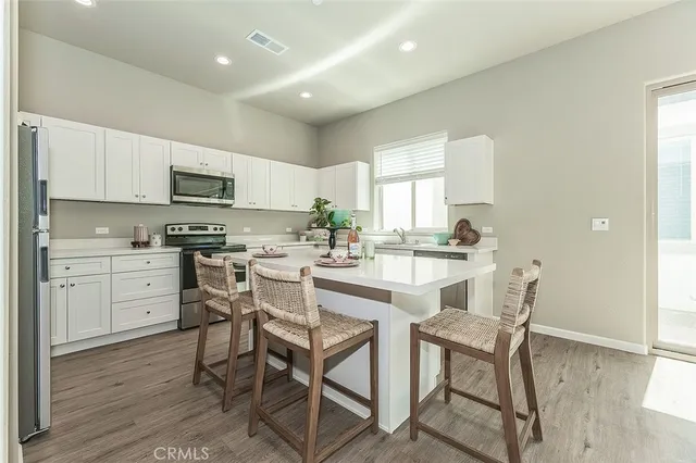 $775,000 | 6008 East Sussex Way, Fresno, CA 93727