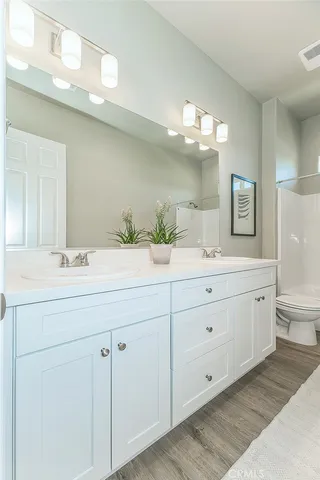 $775,000 | 6008 East Sussex Way, Fresno, CA 93727