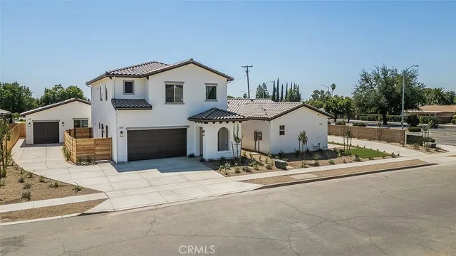 $775,000 | 6008 East Sussex Way, Fresno, CA 93727