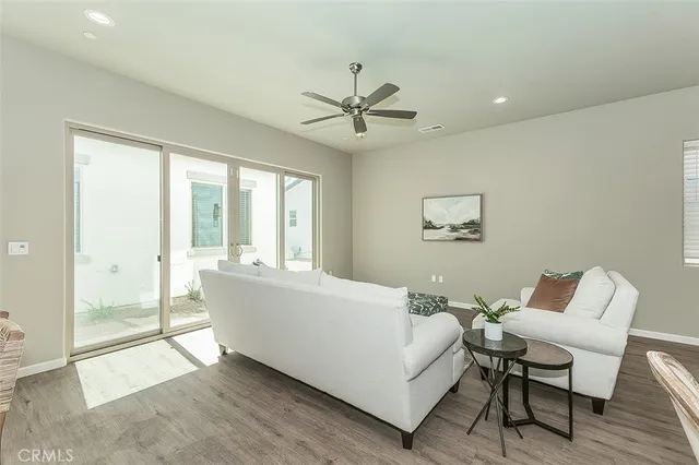 $775,000 | 6008 East Sussex Way, Fresno, CA 93727