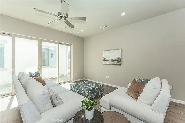 $775,000 | 6008 East Sussex Way, Fresno, CA 93727