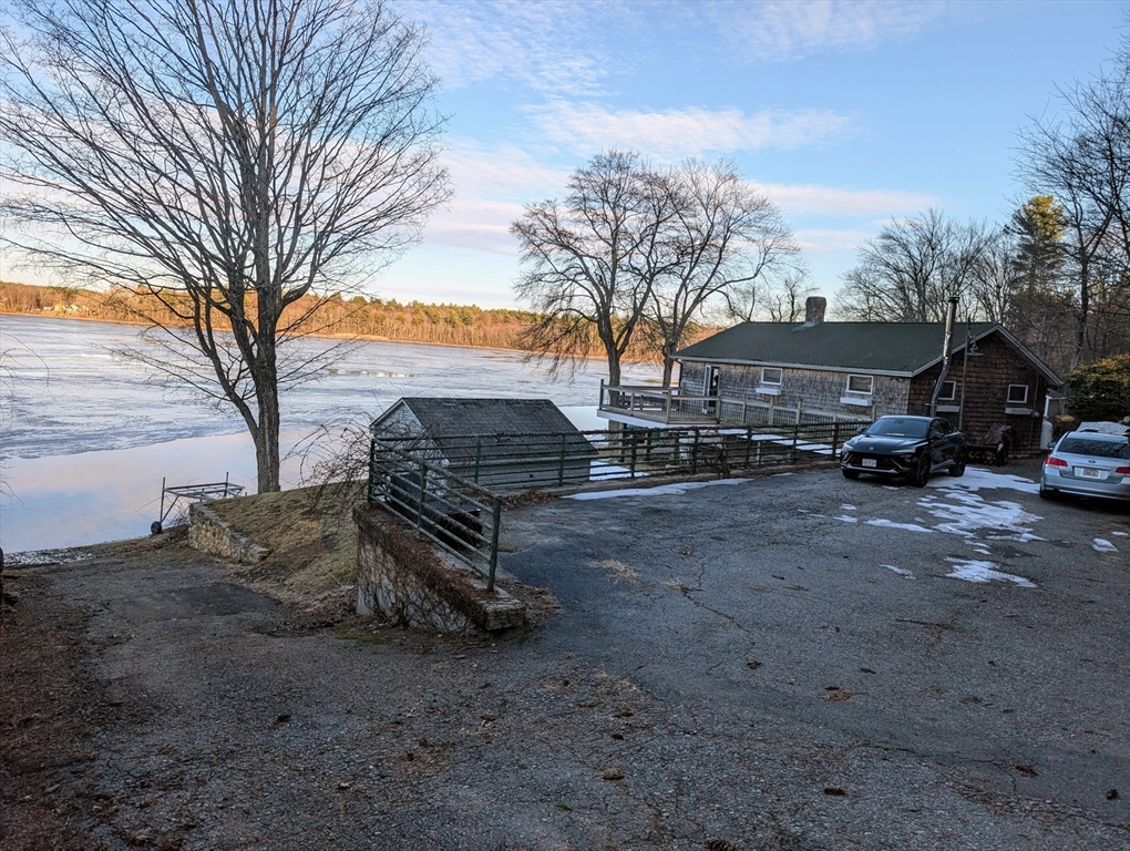 27 Carrier Lane Sutton, MA 01590 - Photo 19 of 24