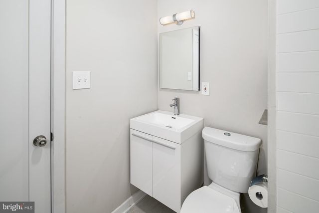 $500,000 | 1235 East Colona Street, Philadelphia, PA 19125