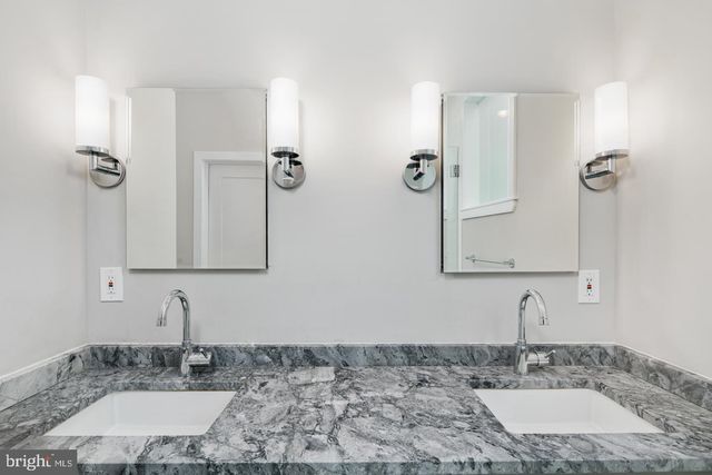 $500,000 | 1235 East Colona Street, Philadelphia, PA 19125