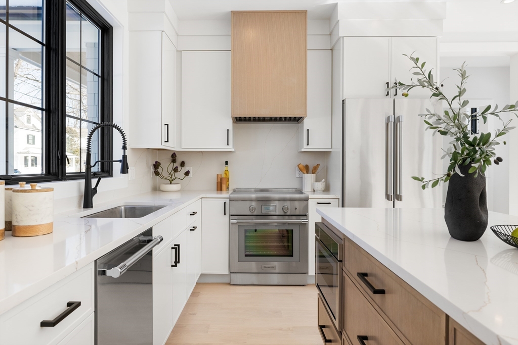 36 Otis Street, Unit 36 Needham, MA 02492 - Photo 3 of 20