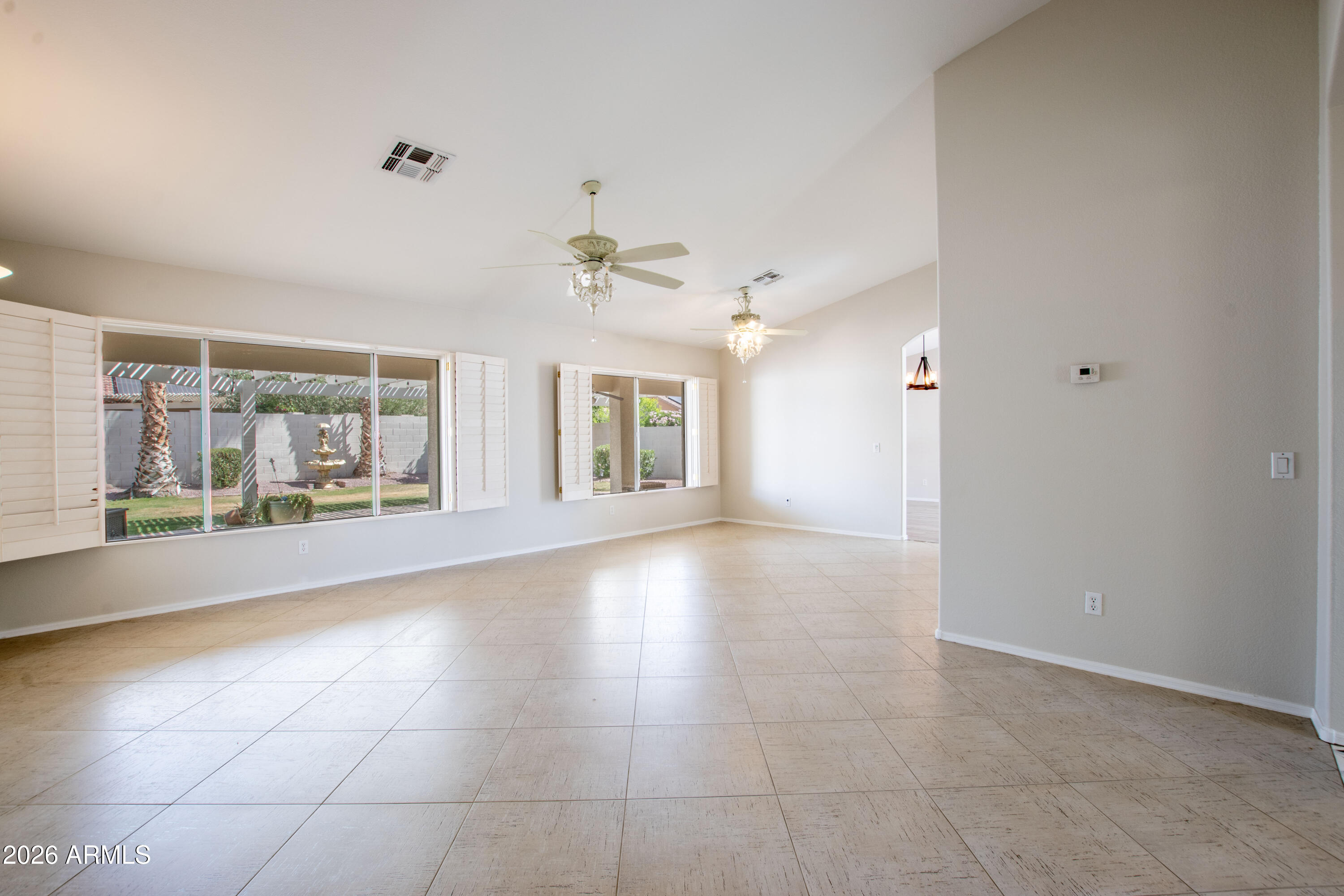 15644 Piccadilly Road Goodyear, AZ 85395 - Photo 10 of 61