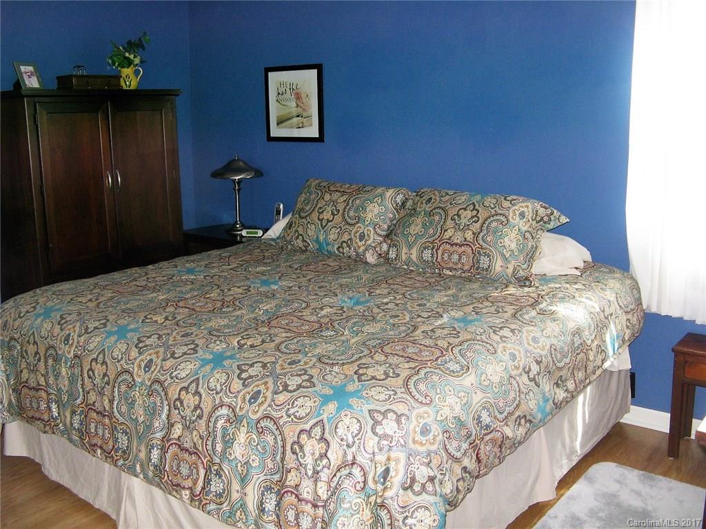 9028 Singingpine Road Charlotte, NC 28214 - Photo 14 of 23 Gallery Image 14