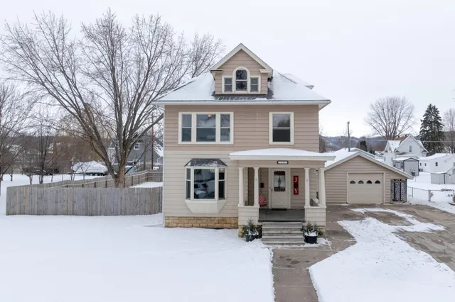 $298,900 | 507 North Garden Street, Lake City, MN 55041
