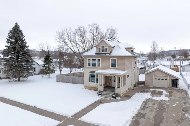 $298,900 | 507 North Garden Street, Lake City, MN 55041
