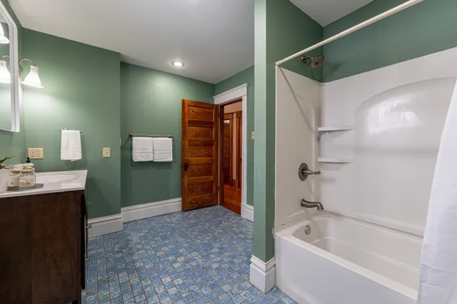 $298,900 | 507 North Garden Street, Lake City, MN 55041