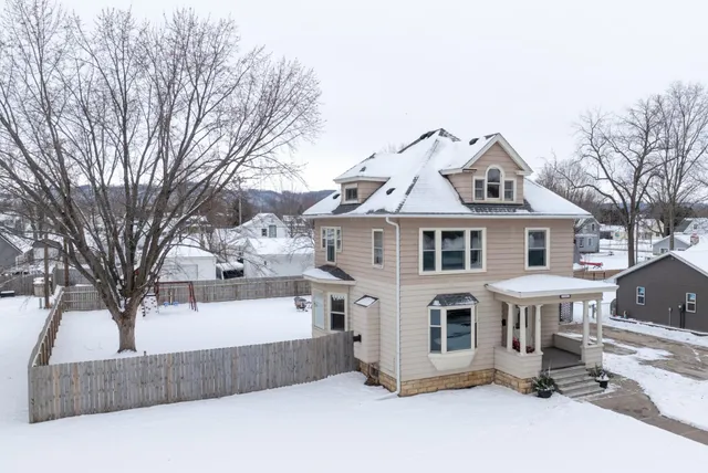 $298,900 | 507 North Garden Street, Lake City, MN 55041