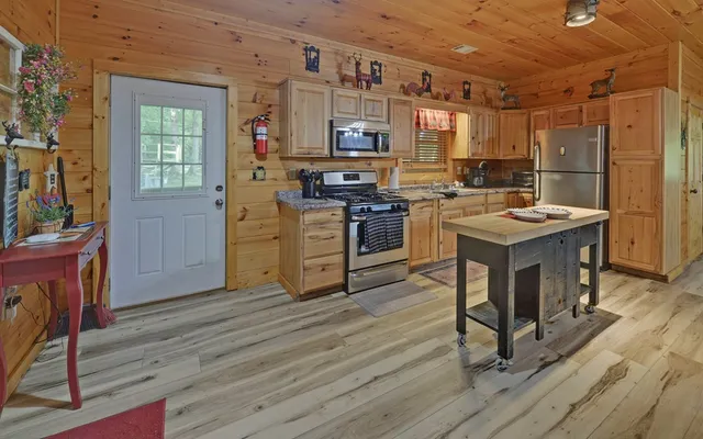 $843,777 | 321 Call-Wright Road, Ellijay, GA 30540