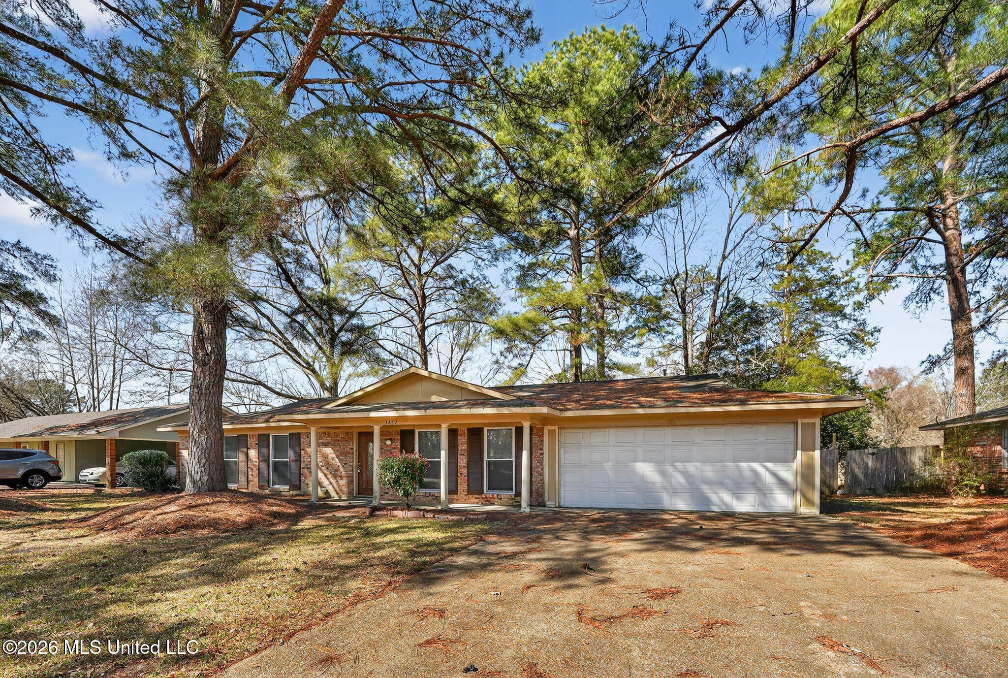 5857 Cypress Trail Jackson, MS 39211 - Photo 2 of 47 06_5857_Cypress_Trail_Jackson_MS_39211-E