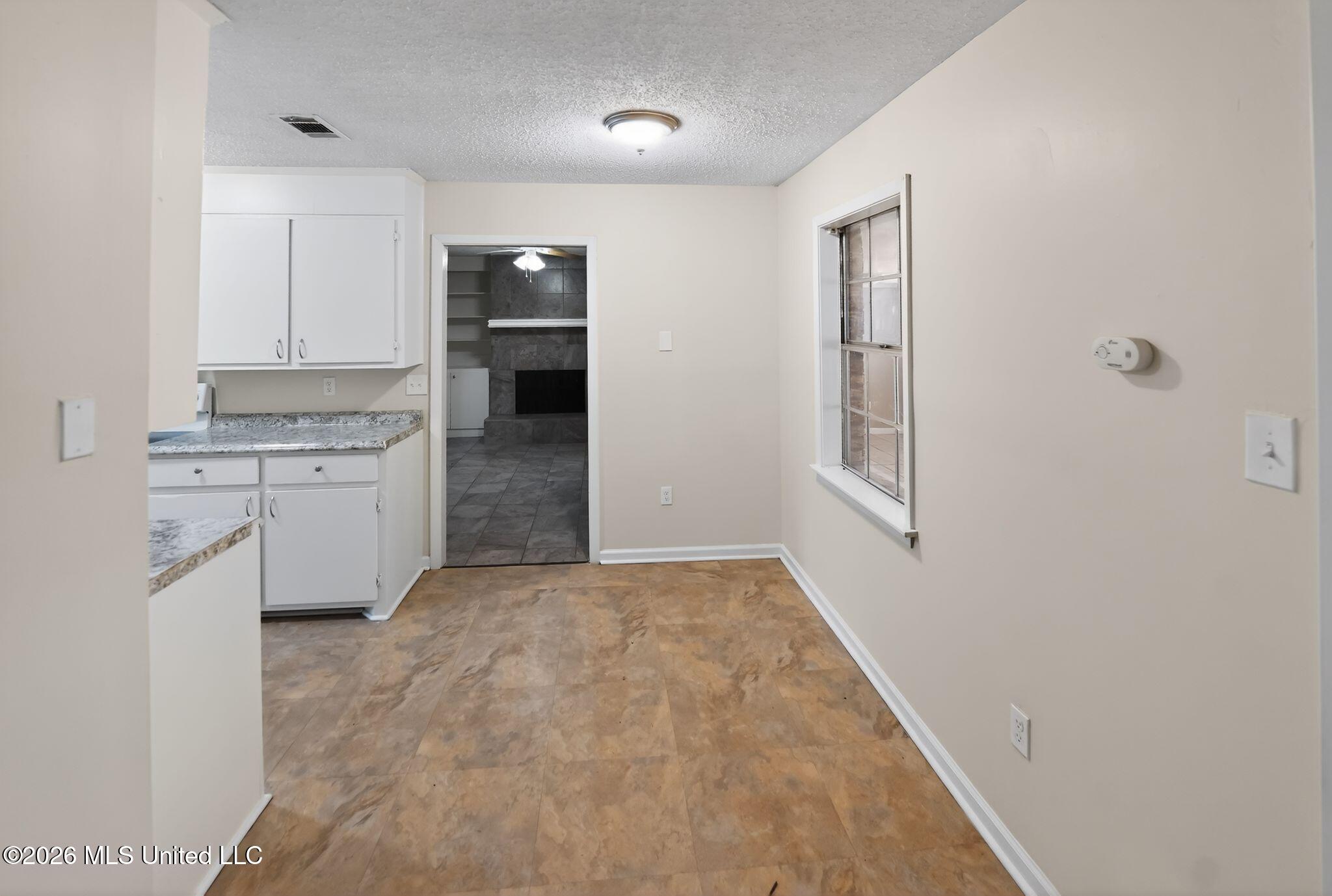 5857 Cypress Trail Jackson, MS 39211 - Photo 23 of 47 23_5857_Cypress_Trail_Jackson_MS_39211-K
