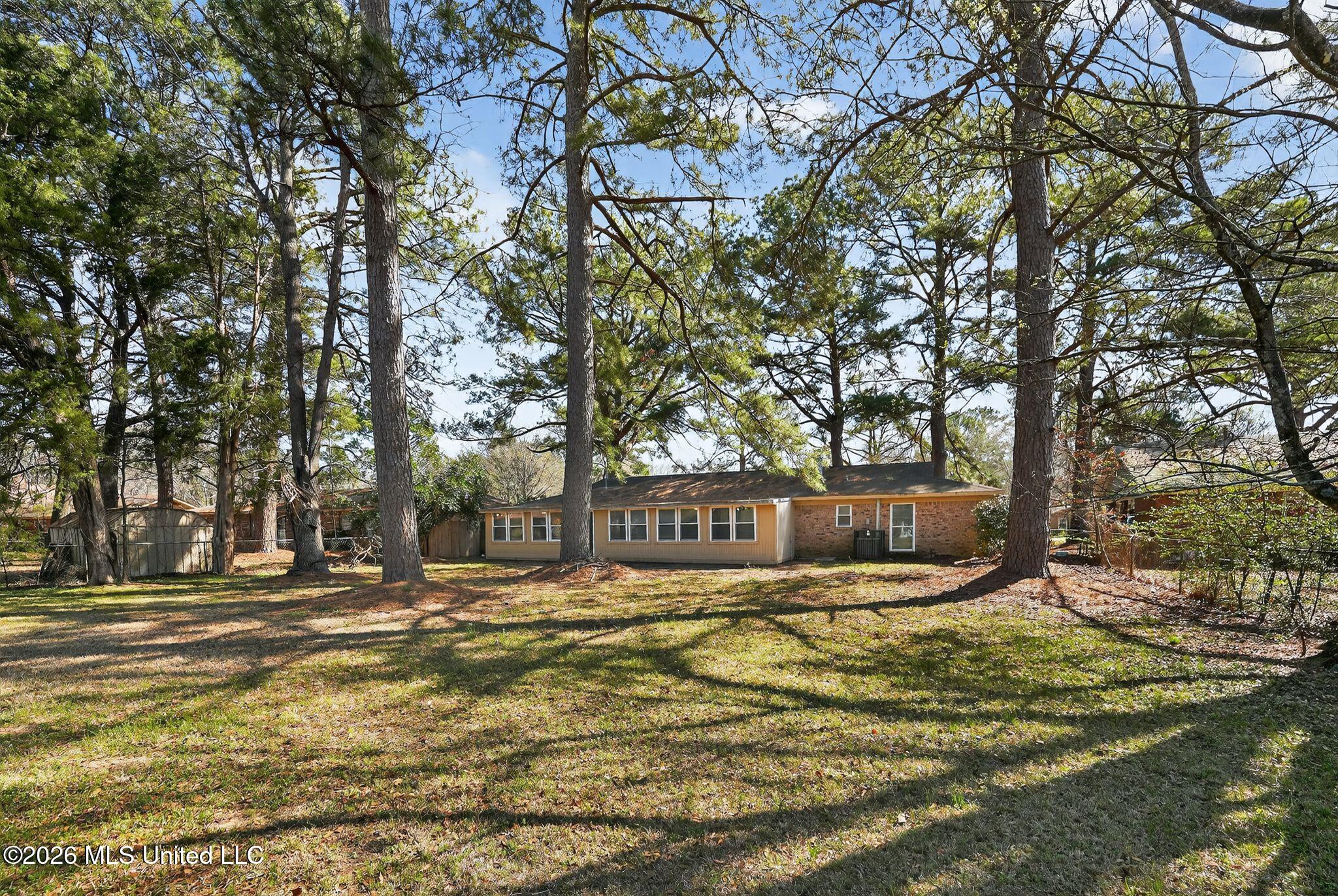 5857 Cypress Trail Jackson, MS 39211 - Photo 4 of 47 02_5857_Cypress_Trail_Jackson_MS_39211-E