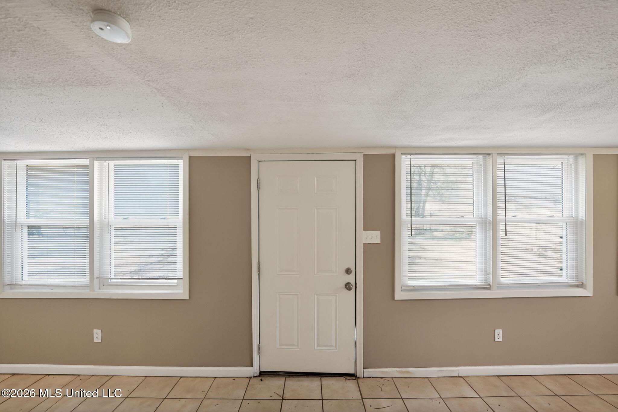 5857 Cypress Trail Jackson, MS 39211 - Photo 8 of 47 08_5857_Cypress_Trail_Jackson_MS_39211-F