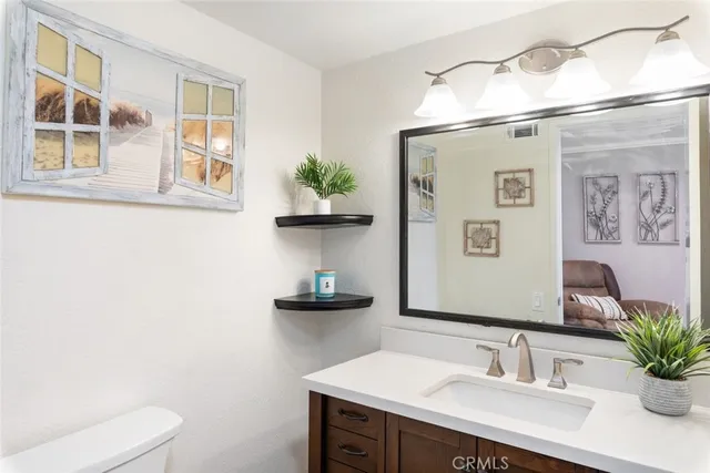 $810,000 | 974 Nottingham Drive, Corona, CA 92878